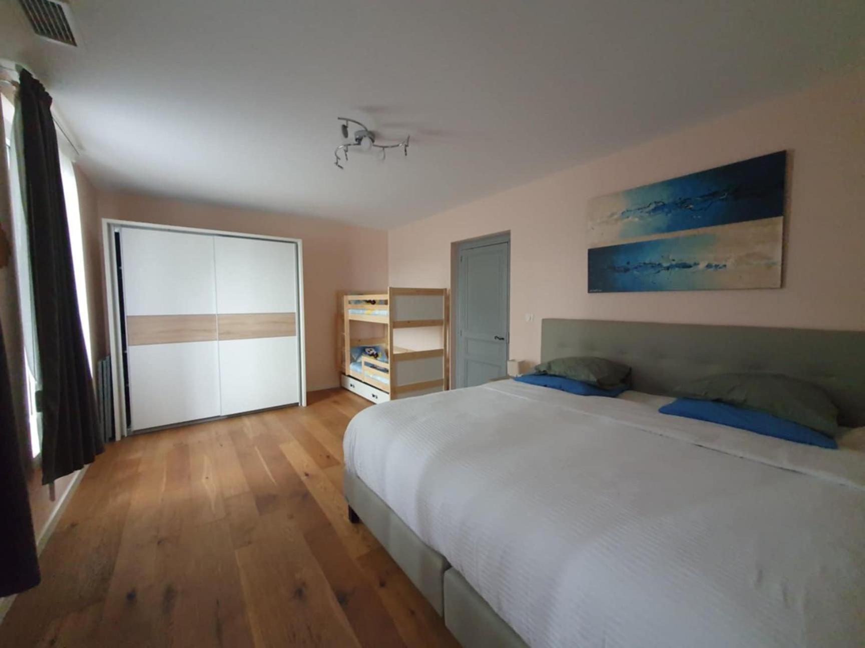 Maison Avec Piscine Location De Vacances Ferme Pedagogique Du Dolmen Le Pouget Kültér fotó