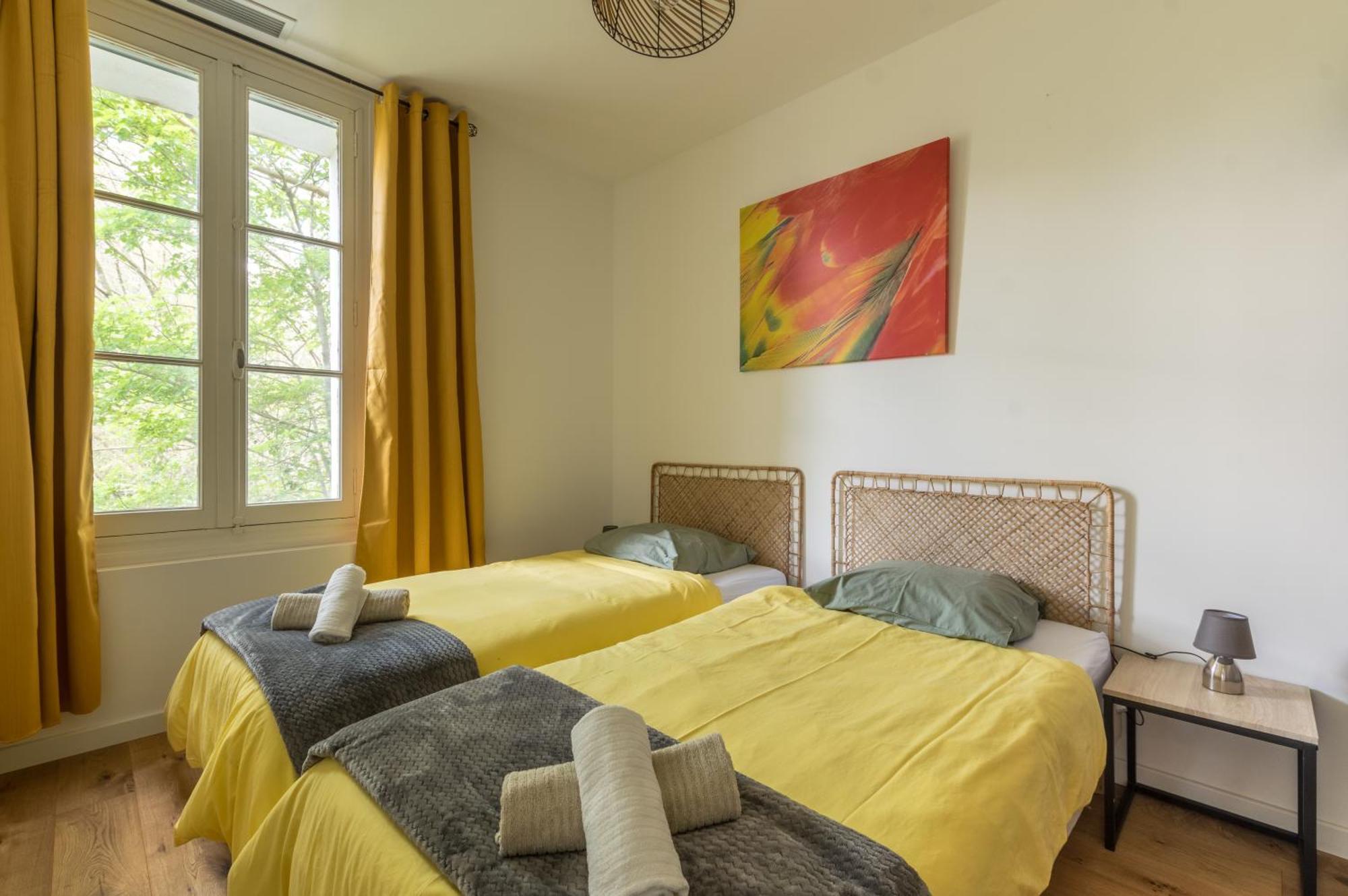 Maison Avec Piscine Location De Vacances Ferme Pedagogique Du Dolmen Le Pouget Kültér fotó