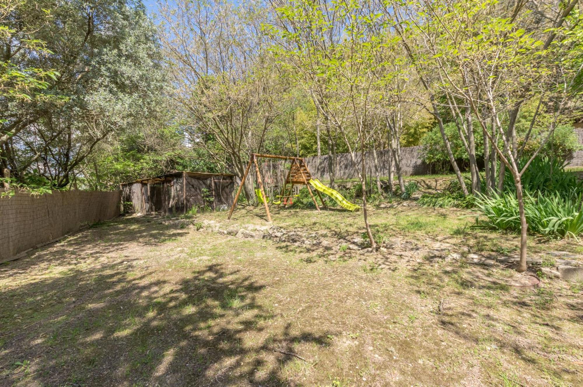 Maison Avec Piscine Location De Vacances Ferme Pedagogique Du Dolmen Le Pouget Kültér fotó