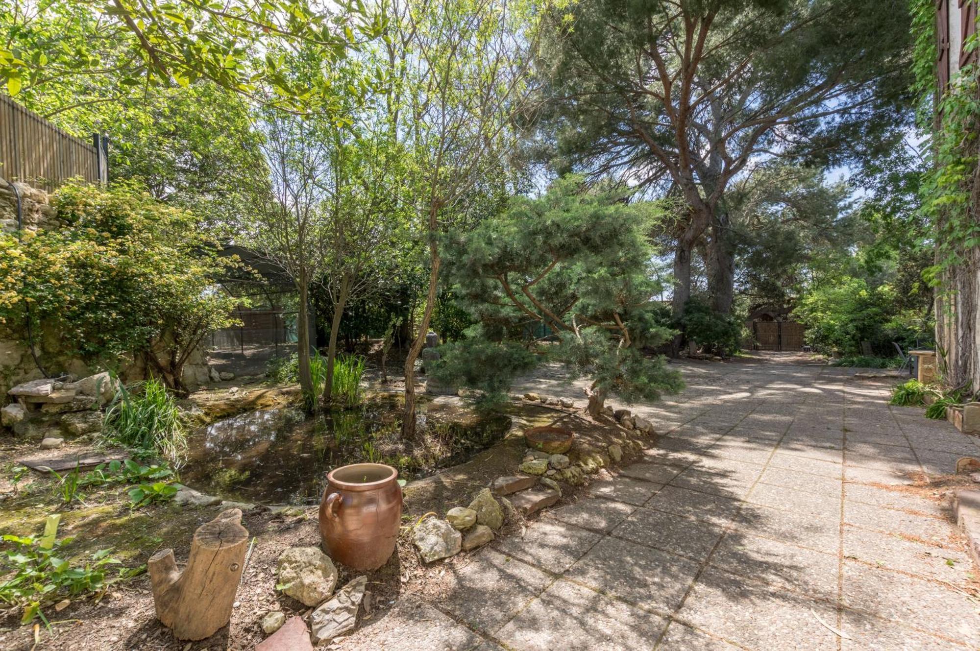 Maison Avec Piscine Location De Vacances Ferme Pedagogique Du Dolmen Le Pouget Kültér fotó